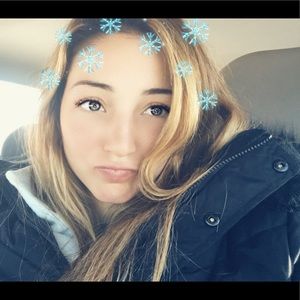 Meet your Posher, Kelly